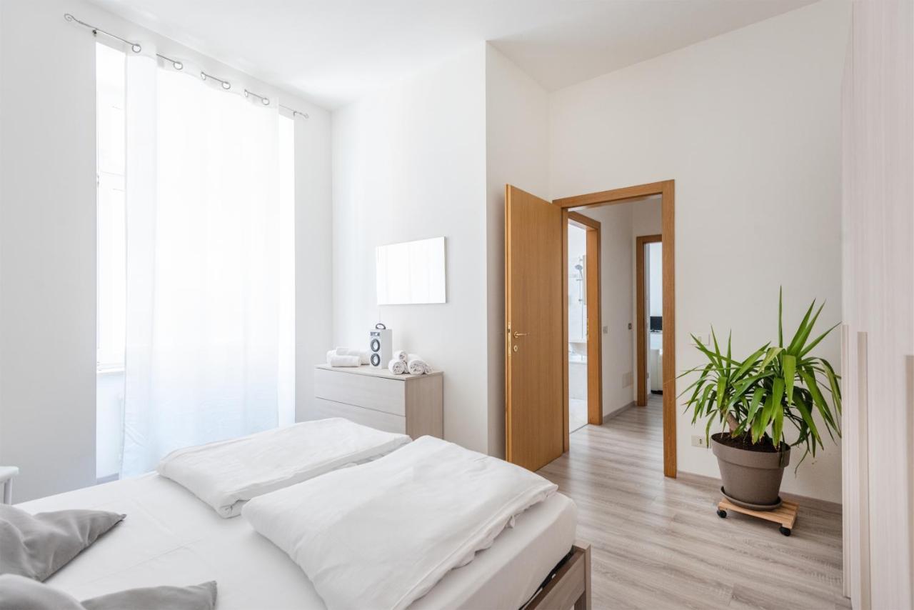 Residenza Ester Riva del Garda Buitenkant foto