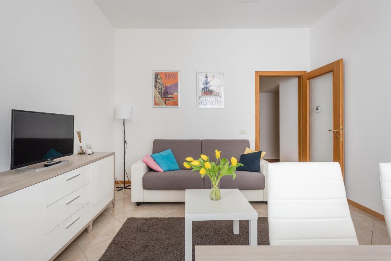 Residenza Ester Riva del Garda Buitenkant foto