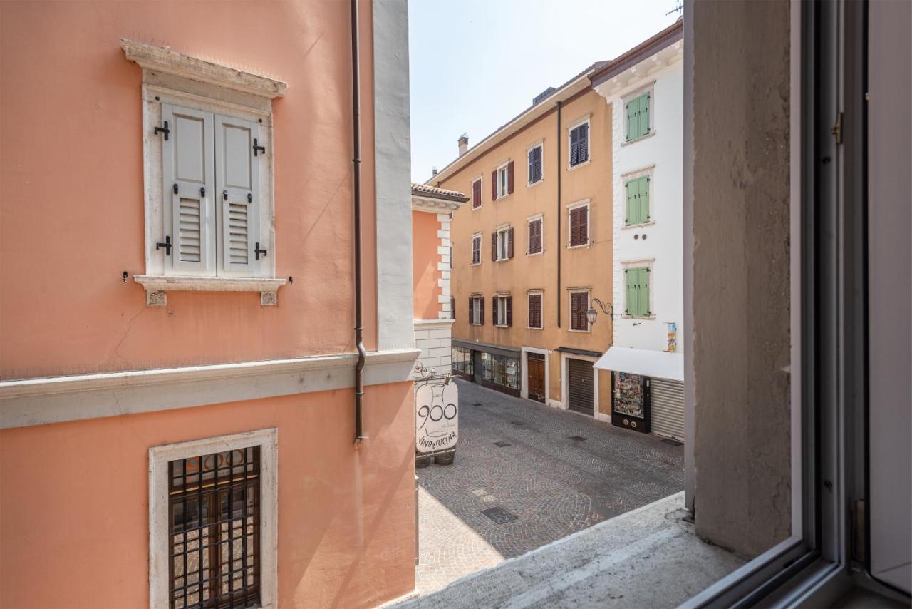 Residenza Ester Riva del Garda Buitenkant foto