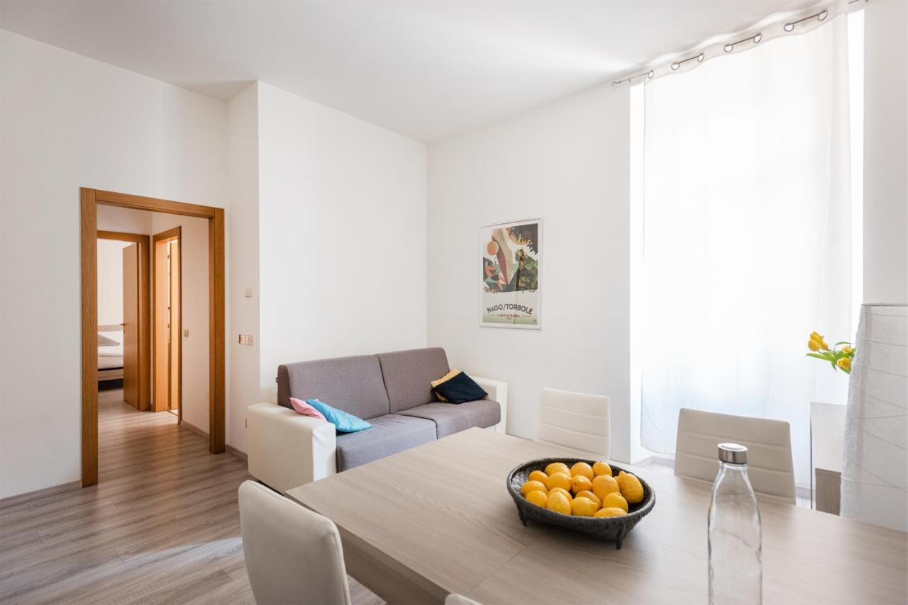 Residenza Ester Riva del Garda Buitenkant foto