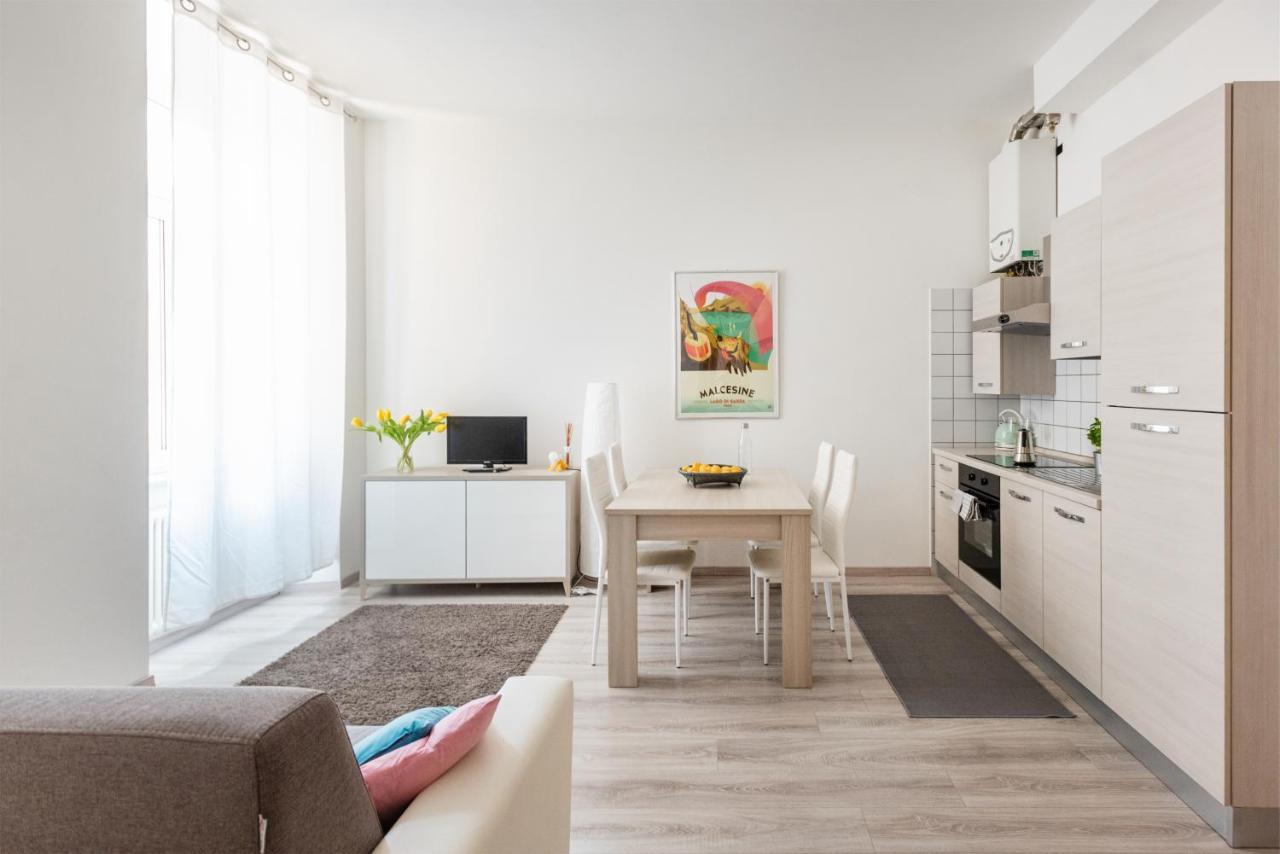 Residenza Ester Riva del Garda Buitenkant foto
