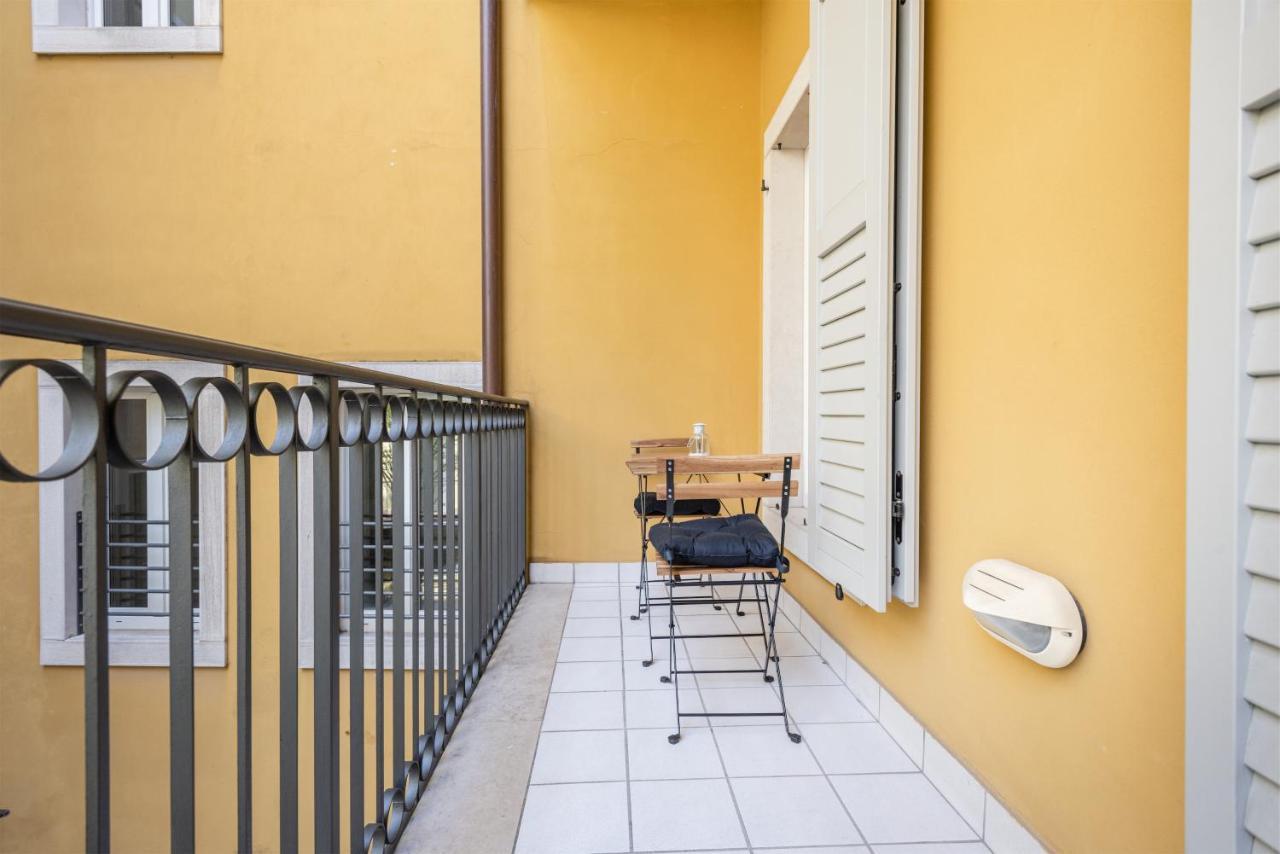 Residenza Ester Riva del Garda Buitenkant foto